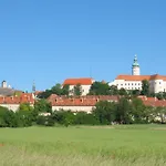 Appartement U Jerabku - Parkovani Zdarma Mikulov